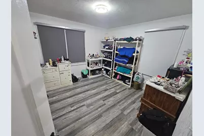 1261 W 22nd St, Merced, CA 95340 - Photo 19