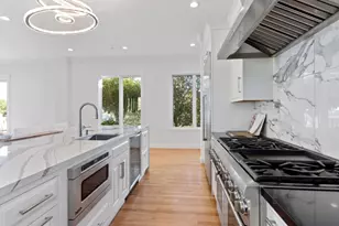 2496 Butternut Dr, Hillsborough, CA 94010 - Photo 19