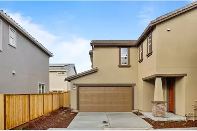 2130 Gladiola Dr, Hollister, CA 95023 - Photo 1