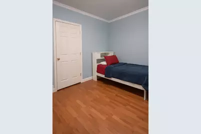 584 Vienna St, San Francisco, CA 94112 - Photo 9