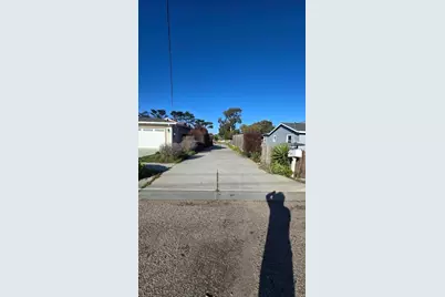 221 Mortimers (Unit B) Ln, Marina, CA 93933 - Photo 9