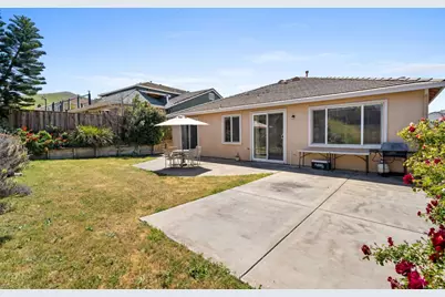 1085 Oakpoint Dr, Bay Point, CA 94565 - Photo 9