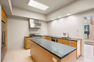 11481 Magdalena Rd, Los Altos Hills, CA 94024 - Photo 37