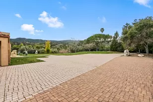 11481 Magdalena Rd, Los Altos Hills, CA 94024 - Photo 5