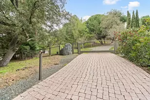 11481 Magdalena Rd, Los Altos Hills, CA 94024 - Photo 63