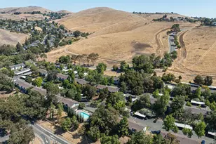 900 Cambridge Dr 56, Benicia, CA 94510 - Photo 37
