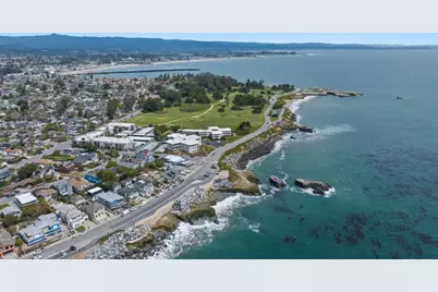 940 W Cliff Dr, Santa Cruz, CA 95060 - Photo 5