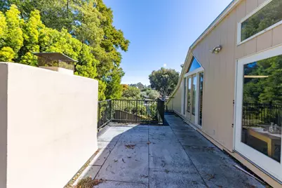 680 Fairway Cir, Hillsborough, CA 94010 - Photo 45