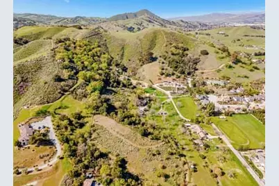 15311 Sycamore Dr, Morgan Hill, CA 95037 - Photo 17