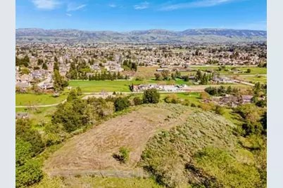 15311 Sycamore Dr, Morgan Hill, CA 95037 - Photo 11