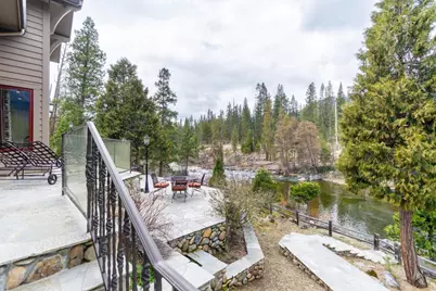 7899 Forest Dr, Yosemite National Park, CA 95389 - Photo 11