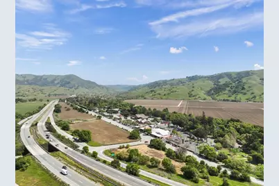 22500 Pacheco Pass Hwy, Hollister, CA 95023 - Photo 25