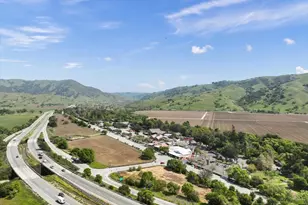 22500 Pacheco Pass Hwy, Hollister, CA 95023 - Photo 25