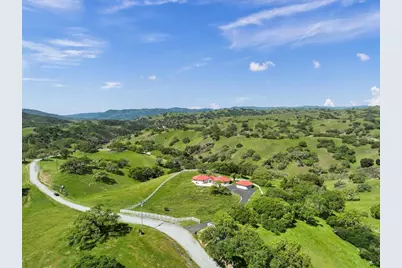 22500 Pacheco Pass Hwy, Hollister, CA 95023 - Photo 23