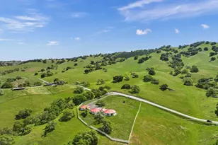 22500 Pacheco Pass Hwy, Hollister, CA 95023 - Photo 21