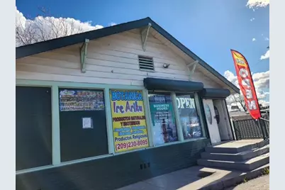 1902 E Harding Way, Stockton, CA 95205 - Photo 3