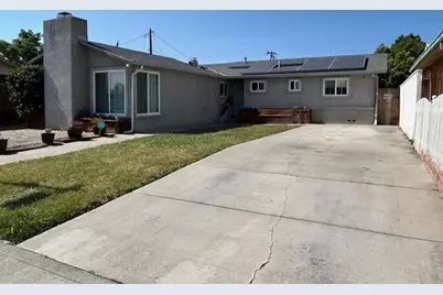 471 Helen Ave, Tracy, CA 95376 - Photo 1