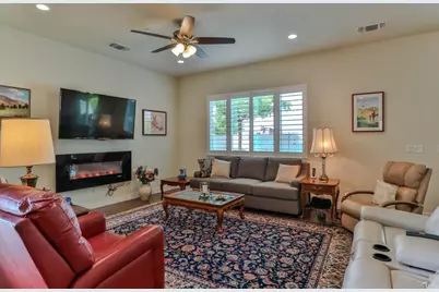 2671 Glen Echo Ln, Manteca, CA 95336 - Photo 17