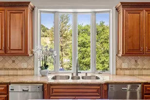 12690 Dianne Dr, Los Altos Hills, CA 94022 - Photo 21