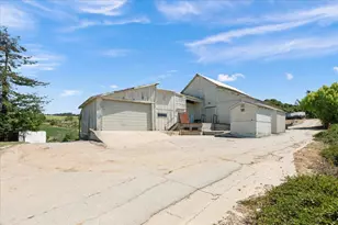 703 &amp 703A Hall Rd, Royal Oaks, CA 95076 - Photo 37