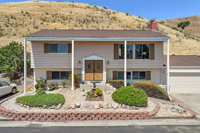 423 Riviera Dr, Union City, CA 94587 - Photo 1