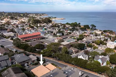 311 Lighthouse Ave, Pacific Grove, CA 93950 - Photo 13