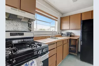 1164 Ocean Ave, Oakland, CA 94608 - Photo 21