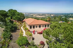 12252 Menalto Dr, Los Altos Hills, CA 94022 - Photo 1