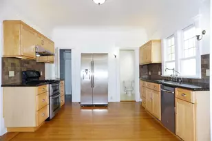 121 E Julian St, San Jose, CA 95112 - Photo 5