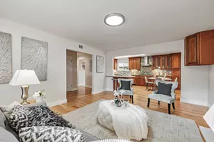 1329 Essex Way, San Jose, CA 95117 - Photo 3