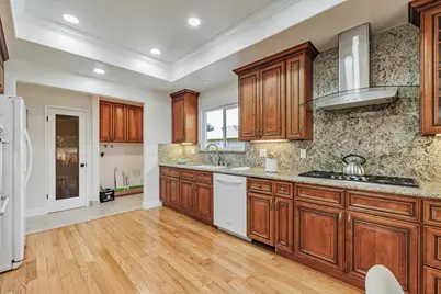 1329 Essex Way, San Jose, CA 95117 - Photo 7