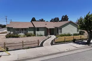 434 Oak Ave, Greenfield, CA 93927 - Photo 1