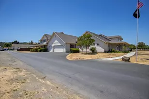 19715 Hale Ave, Morgan Hill, CA 95037 - Photo 17