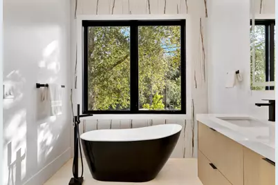 18071 Saratoga Los Gatos Rd, Monte Sereno, CA 95030 - Photo 33