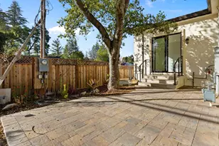 18071 Saratoga-Los Gatos Rd, Monte Sereno, CA 95030 - Photo 47