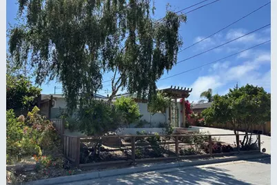 2114 Derby Ave B, Capitola, CA 95010 - Photo 1