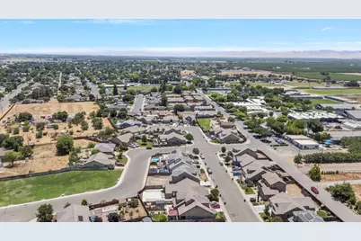 572 St Helena Dr, Newman, CA 95360 - Photo 35