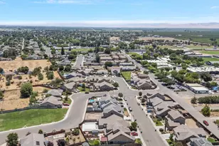 572 St Helena Dr, Newman, CA 95360 - Photo 35