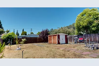 3939 Edgemoor Pl, Oakland, CA 94605 - Photo 21