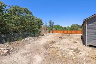 850 Calhoun St, San Jose, CA 95116 - Photo 41