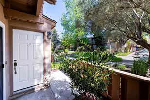 125 Connemara Way 16, Sunnyvale, CA 94087 - Photo 1