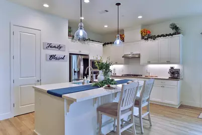 2102 White Oak Dr, Hollister, CA 95023 - Photo 7