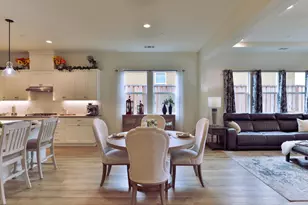 2102 White Oak Dr, Hollister, CA 95023 - Photo 11