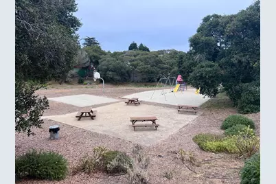 15105 Charter Oak Blvd, Salinas, CA 93907 - Photo 37