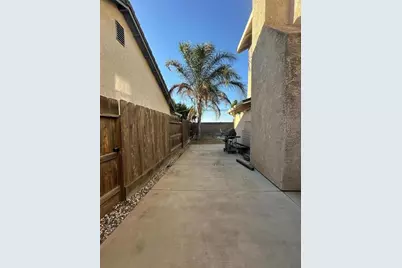 2613 Medinah Ct, Modesto, CA 95355 - Photo 33