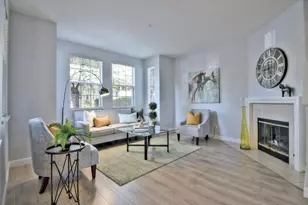 309 Village Cir, Santa Cruz, CA 95060 - Photo 5