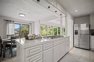 25 Linda Vista Dr, Monterey, CA 93940 - Photo 9