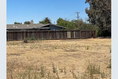 1591 Hillcrest Rd, Hollister, CA 95023 - Photo 1