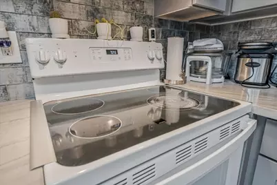 749 Bonita Pl, San Jose, CA 95116 - Photo 13