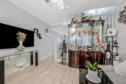 749 Bonita Pl, San Jose, CA 95116 - Photo 9